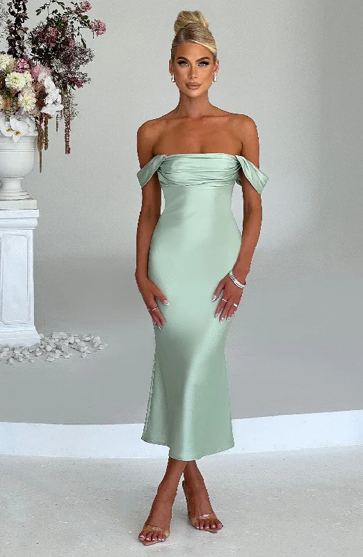 Midi dresses with tiered skirts for a bohemian festival look Jennifer Midi Dress - Mint Midi dresses with tiered skirts for a bohemian festival look Jennifer Midi Dress - Mint