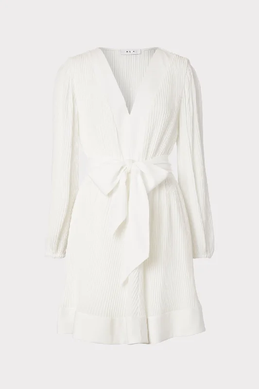 Mini dresses with gathered skirts for a voluminous effect Liv Pleated Dress