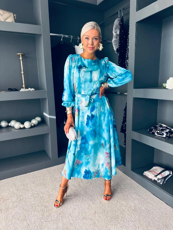 Sheath midi dresses with beaded embellishments for a formal occasion Aideen Round Neck Midi Dress Aqua Sheath midi dresses with beaded embellishments for a formal occasion Aideen Round Neck Midi Dress Aqua