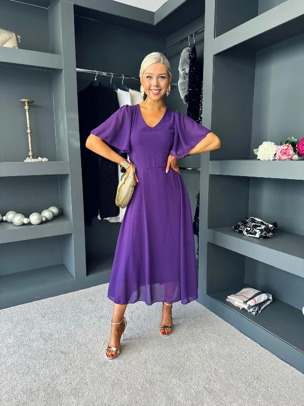 Midi dresses with ruffled sleeves for a more feminine and voluminous look Clodagh V Neck Midi Dress Violet Midi dresses with ruffled sleeves for a more feminine and voluminous look Clodagh V Neck Midi Dress Violet