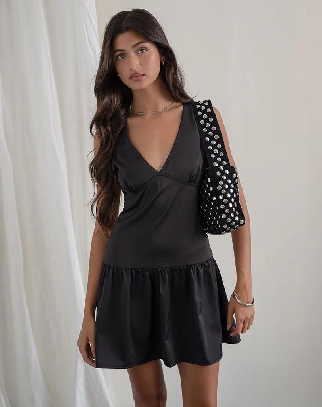 Mini dresses with halter necks for a stylish choice Distia Plunge Puff Mini Dress in Black Mini dresses with halter necks for a stylish choice Distia Plunge Puff Mini Dress in Black