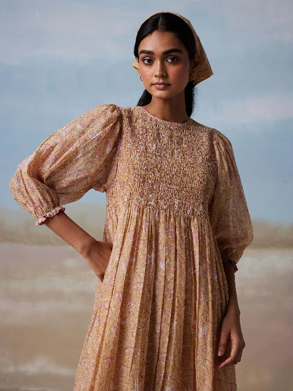 Midi dresses with printed lining for a hidden and stylish detail Altamira Smock Midi Dress Midi dresses with printed lining for a hidden and stylish detail Altamira Smock Midi Dress