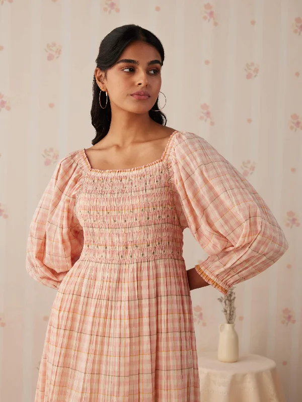 Midi dresses with pleated skirts for a timeless and elegant appeal Kindred Spirits Smock Midi Dress Midi dresses with pleated skirts for a timeless and elegant appeal Kindred Spirits Smock Midi Dress