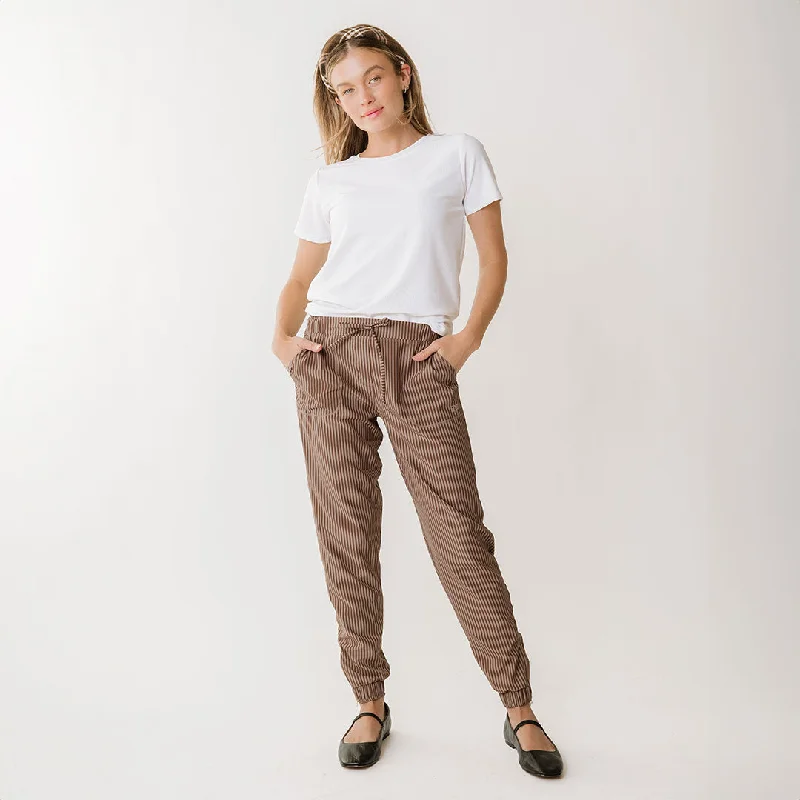 Capri Length Women's Printed Yoga Pants for Workout SessionsCinnamon Stripe Jetsetters