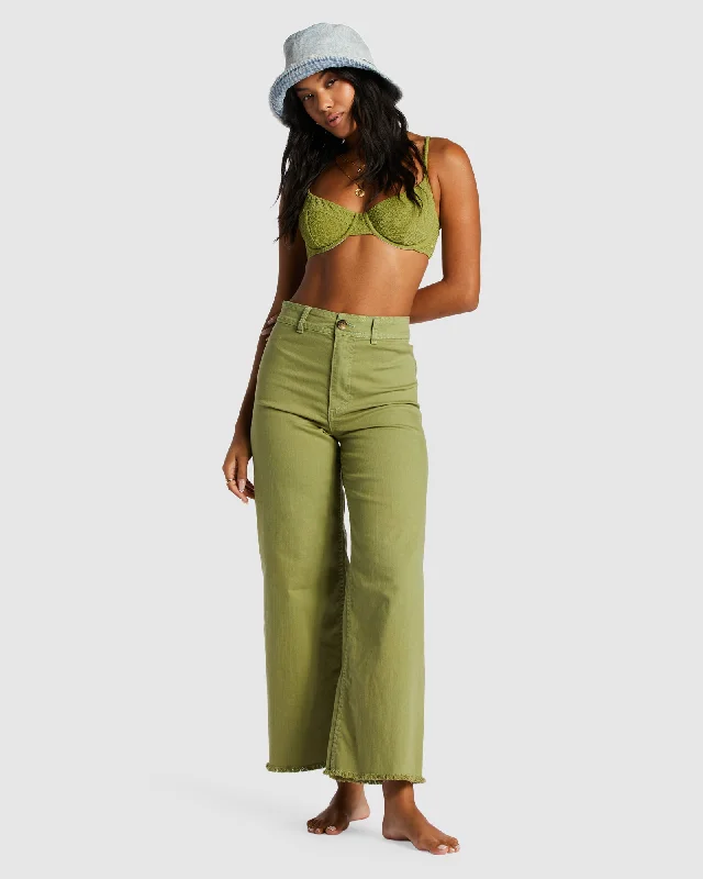 Bell - Bottom Style Women's Denim Pants with Embroidered DetailsFREE FALL