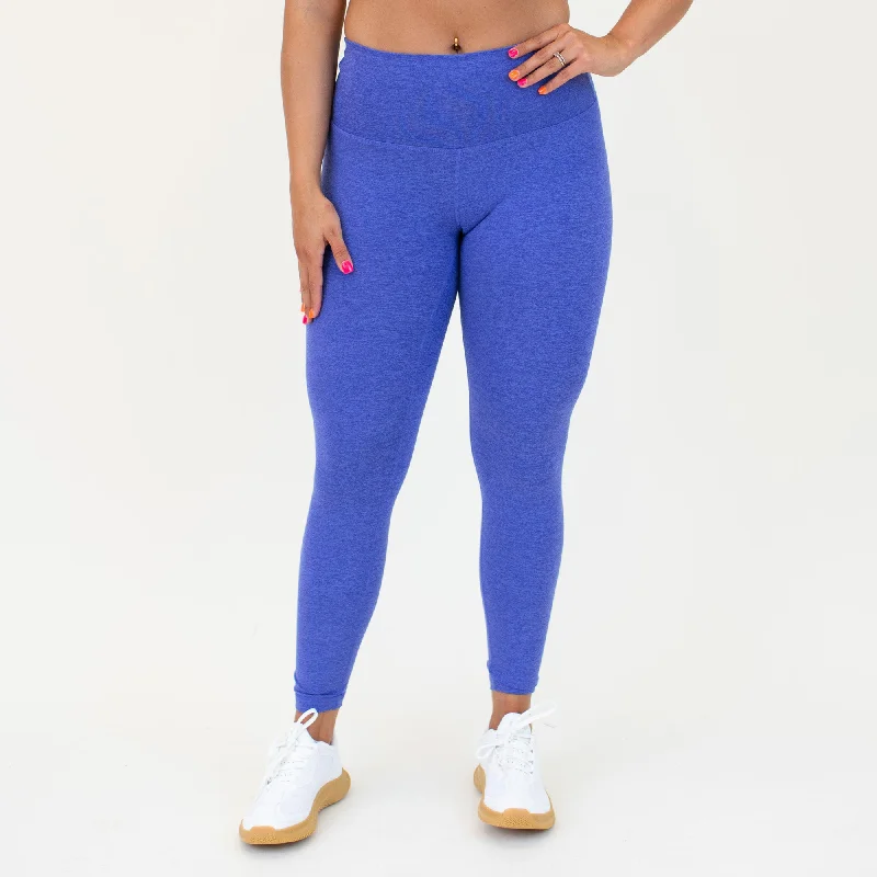 Women's Velvet Tight Trousers in Burgundy for a Luxurious and Elegant AppearanceEl Toro Legging 25" - High Rise Women's Velvet Tight Trousers in Burgundy for a Luxurious and Elegant AppearanceEl Toro Legging 25" - High Rise