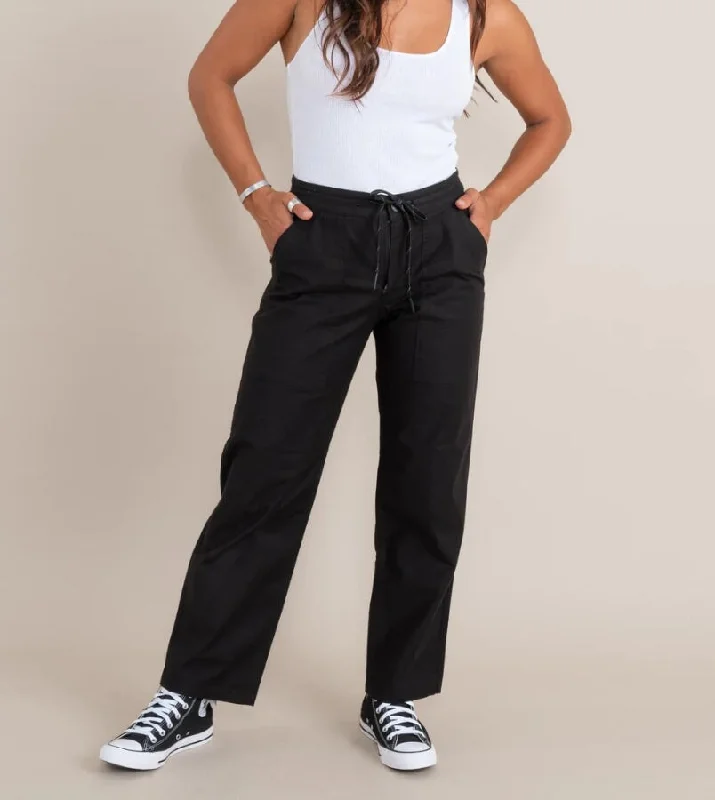 Plus Size Women's High - Waisted Bootcut Jeans in Distressed StyleLayover Pants