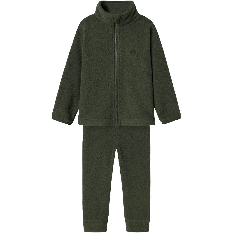 Plus Size Women's Metallic - Finish Joggers for a Stylish LoungeName It Climbing Ivy Spektra Fleece Set Plus Size Women's Metallic - Finish Joggers for a Stylish LoungeName It Climbing Ivy Spektra Fleece Set