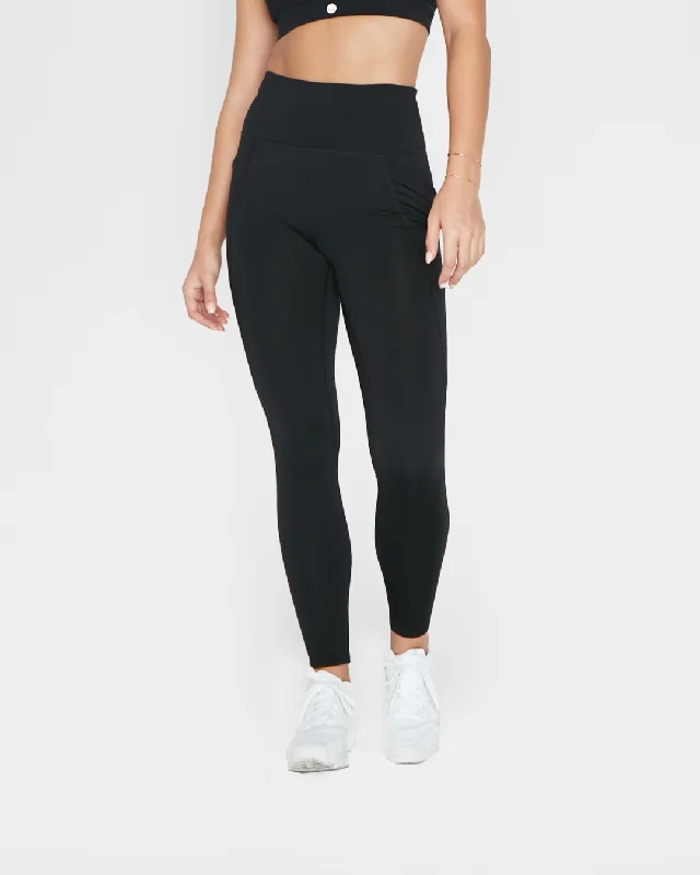 Plus Size Women's Snake - Print Tight Trousers in Brown and Black for a Bold Fashion StatementSkin Shakti Leggings (Multi-Lengths) - Black Plus Size Women's Snake - Print Tight Trousers in Brown and Black for a Bold Fashion StatementSkin Shakti Leggings (Multi-Lengths) - Black