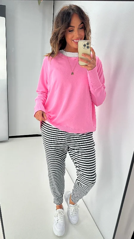 Women's Metallic Tight Trousers in Gold for a Glamorous Party EnsembleSilent Theory Falling Brick Stripe Pant Black White Stripe Women's Metallic Tight Trousers in Gold for a Glamorous Party EnsembleSilent Theory Falling Brick Stripe Pant Black White Stripe