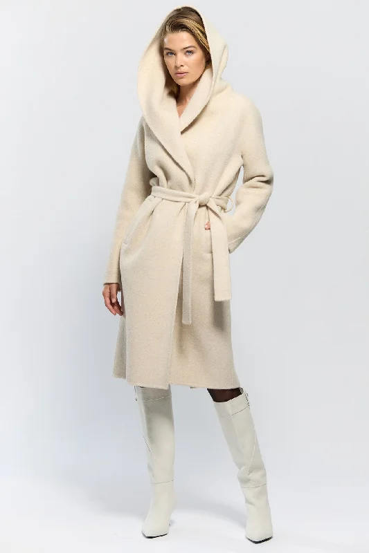 Plus size women's wool blend coats for a warm and stylish winterCIARA LIGHT CAMEL