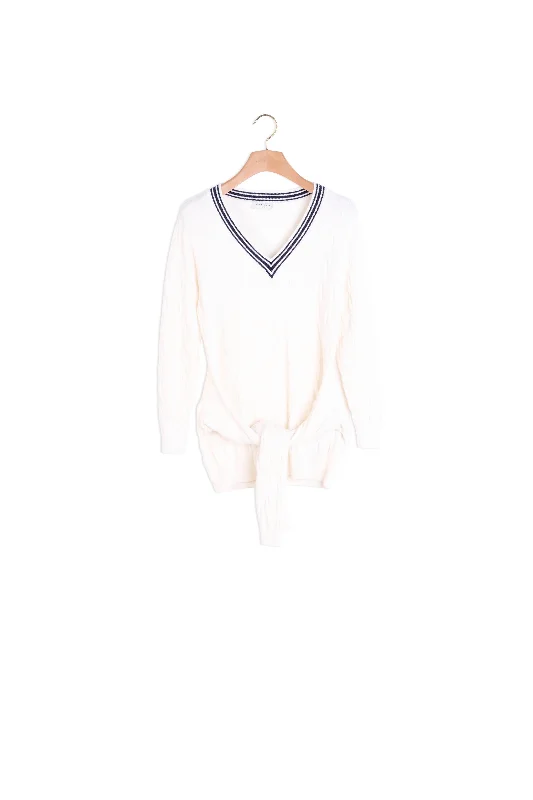 cable knit women cardigan with intricate patternsPull en maille torsadé