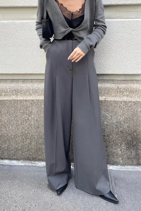 cropped women cardigan to pair with high - waisted jeansSUPER HIGH-RISE WIDE LEG SUITING PANT cropped women cardigan to pair with high - waisted jeansSUPER HIGH-RISE WIDE LEG SUITING PANT
