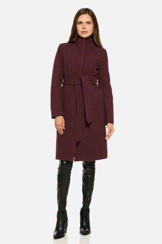 Quilted down women's coats with removable hoods for outdoor activitiesStand Collar City Coat, Burgundy Quilted down women's coats with removable hoods for outdoor activitiesStand Collar City Coat, Burgundy