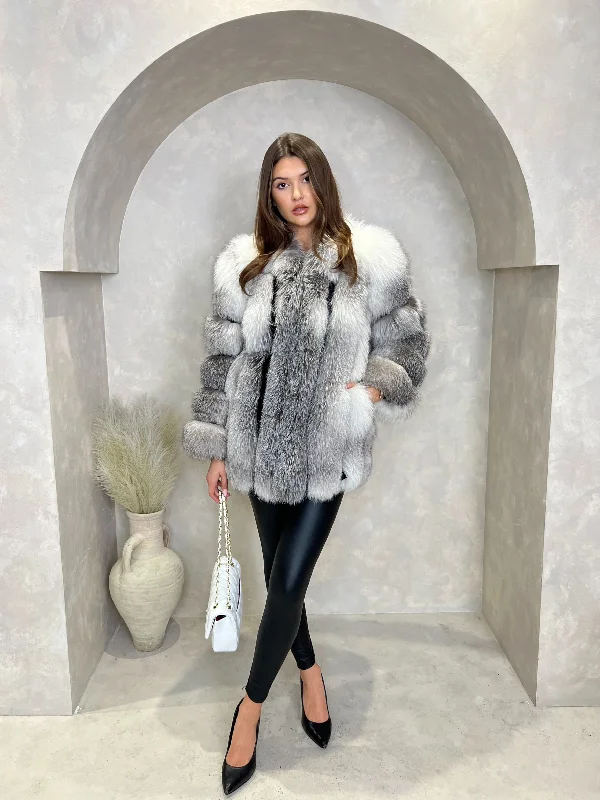 Women's pea coats with brass buttons for a nautical - inspired styleTwo Tone Luxury mid Length Fur Women's pea coats with brass buttons for a nautical - inspired styleTwo Tone Luxury mid Length Fur