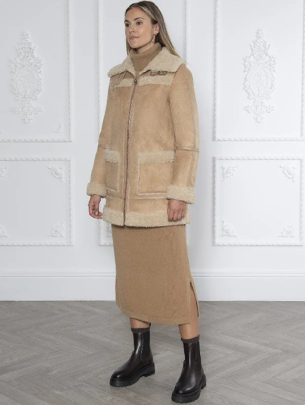 Mid - length women's down coats in a slim fit for a modern and sleek appearanceWeekend Vivien Panelled Recycled Vegan Shearling Coat | Tan Mid - length women's down coats in a slim fit for a modern and sleek appearanceWeekend Vivien Panelled Recycled Vegan Shearling Coat | Tan