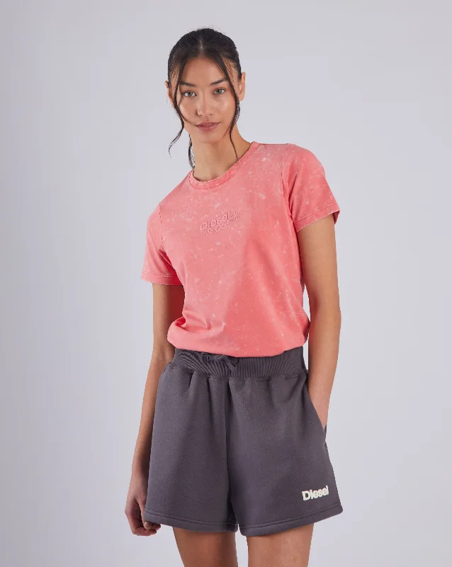 Pocketed Women T Shirt for Added FunctionalityMarva Tee Washed Blush