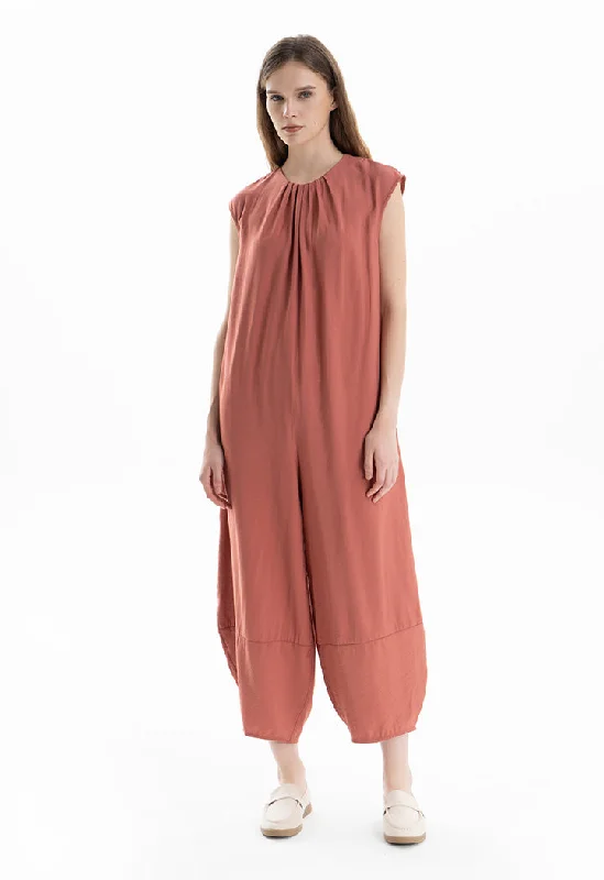 Women jumpsuits with wide - leg pants for a trendy and comfortable fitSolid Pleated Wide Leg Jumpsuit Women jumpsuits with wide - leg pants for a trendy and comfortable fitSolid Pleated Wide Leg Jumpsuit