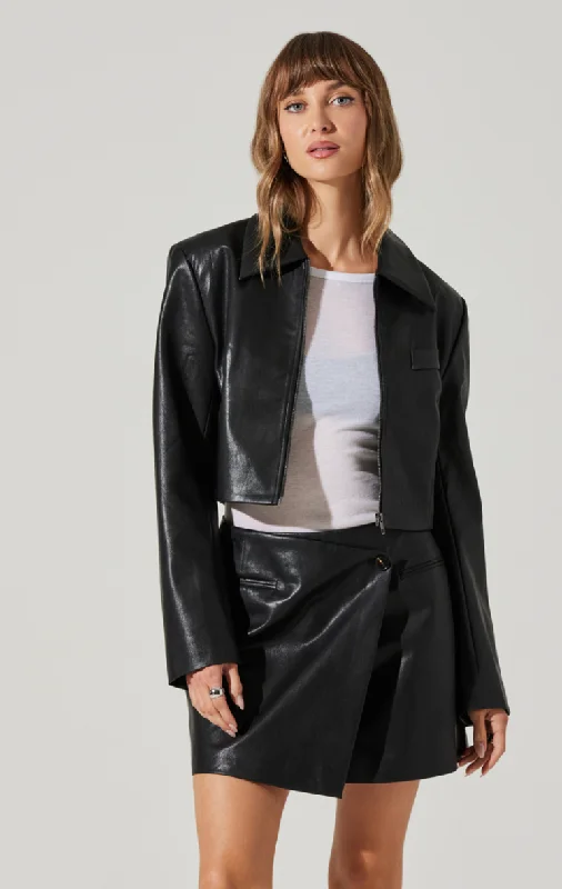 Women's cropped leather jackets with a fringe detail for a western - inspired outfitBlack Lindsay Jacket Women's cropped leather jackets with a fringe detail for a western - inspired outfitBlack Lindsay Jacket