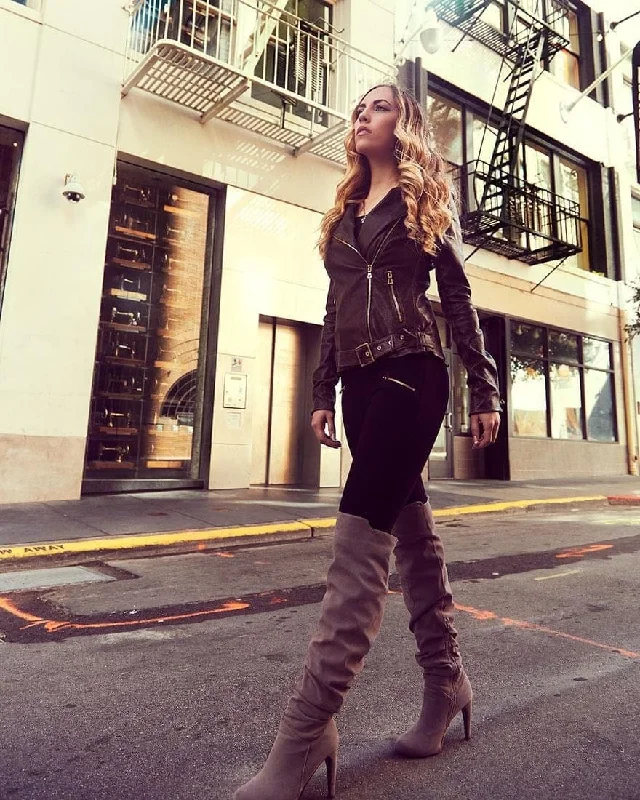 Women's faux fur - trimmed denim jackets for a trendy and cozy styleBrown Antique Stretch Leather Women’s Biker Women's faux fur - trimmed denim jackets for a trendy and cozy styleBrown Antique Stretch Leather Women’s Biker