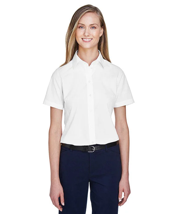 D620SW - Devon & Jones Ladies Crown Woven Collection™ Solid Broadcloth Short-Sleeve Shirt | White