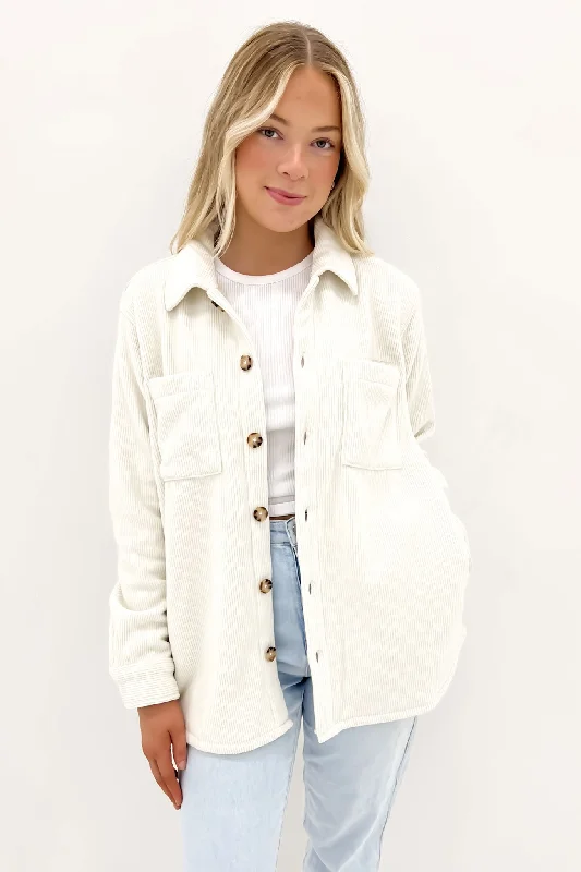 Women's cropped leather jackets with silver zippers for a punk - inspired outfitDede Shacket Cloud Women's cropped leather jackets with silver zippers for a punk - inspired outfitDede Shacket Cloud