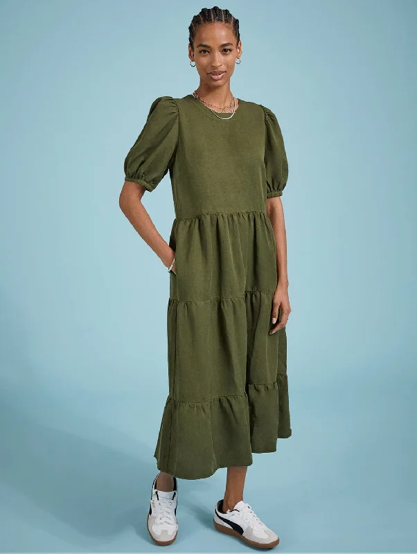 Ruffled women jumpsuits with a feminine touch for a date nightGeorgiana TENCEL™ Tiered Midi Dress | Dark Olive Ruffled women jumpsuits with a feminine touch for a date nightGeorgiana TENCEL™ Tiered Midi Dress | Dark Olive
