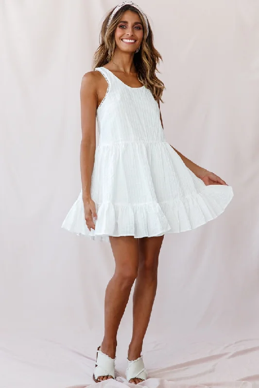 Mini Women Dress with a Short Hem for a Young and Trendy StyleHeather Round Neck Swing Dress White