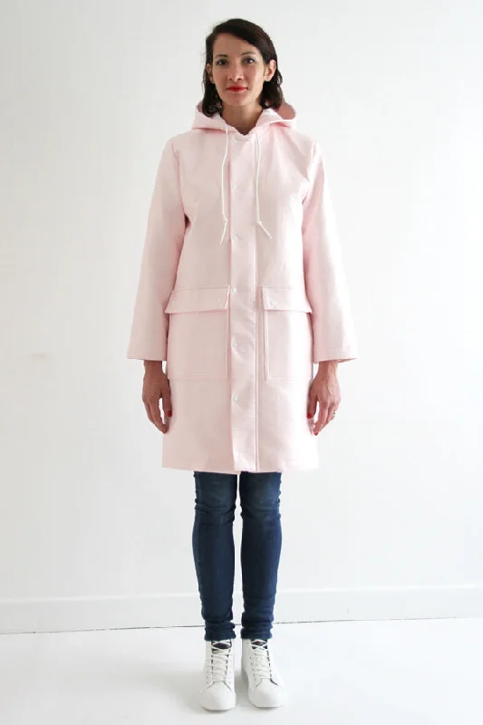 Women's denim jackets with a patchwork design for a bohemian and artsy styleI am JACQUES (Ladies) - Classic Raincoat Pattern - I AM PATTERNS Women's denim jackets with a patchwork design for a bohemian and artsy styleI am JACQUES (Ladies) - Classic Raincoat Pattern - I AM PATTERNS