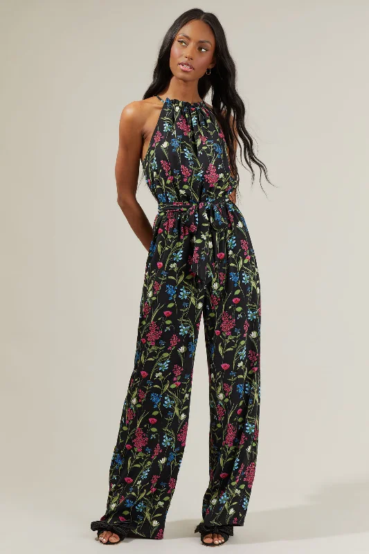 Linen women jumpsuits for a breathable and relaxed summer lookMadeline Groover Floral Lighthearted Trapeze Jumpsuit Linen women jumpsuits for a breathable and relaxed summer lookMadeline Groover Floral Lighthearted Trapeze Jumpsuit