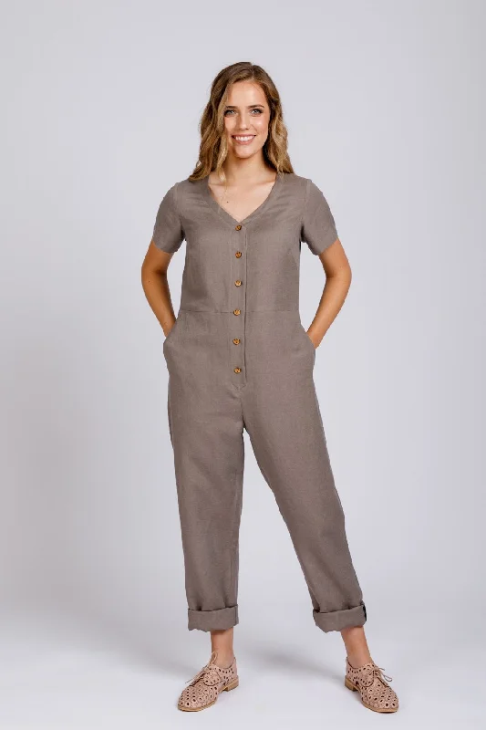 Animal print women jumpsuits for a statement - making outfitMegan Nielsen Durban Jumpsuit and Romper Animal print women jumpsuits for a statement - making outfitMegan Nielsen Durban Jumpsuit and Romper