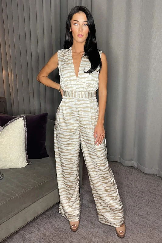 Women jumpsuits with pleated pants for a classic and sophisticated lookStone Print V Neck Sleeveless Jumpsuit Women jumpsuits with pleated pants for a classic and sophisticated lookStone Print V Neck Sleeveless Jumpsuit