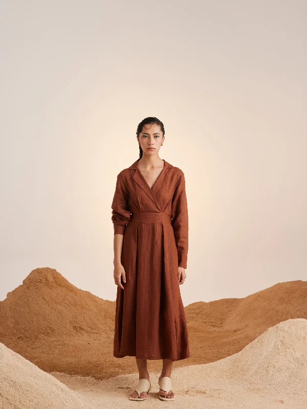 Halter Neck Women Dress to Show Off the Shoulders and Neckline Halter Neck Women Dress to Show Off the Shoulders and Neckline 60's Dress Halter Neck Women Dress to Show Off the Shoulders and Neckline Halter Neck Women Dress to Show Off the Shoulders and Neckline 60's Dress
