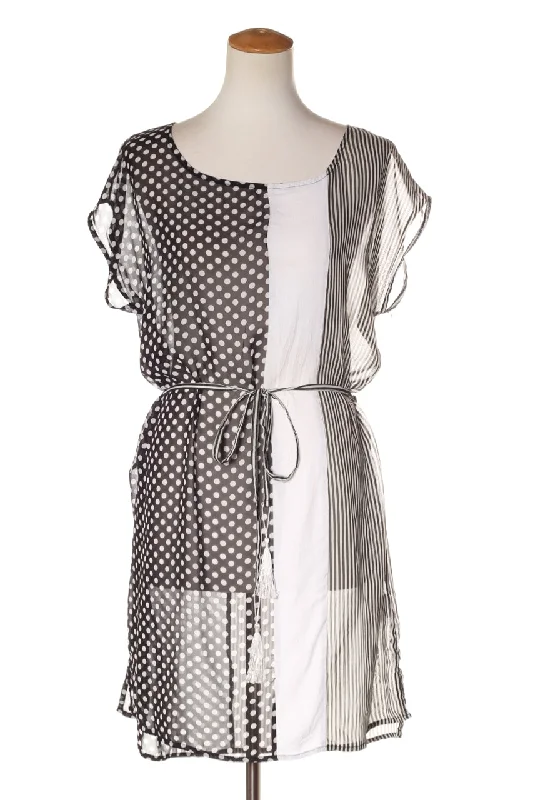 Maxi Women Dress with Floral Print for a Bohemian Vibe Maxi Women Dress with Floral Print for a Bohemian Vibe LIBERTINE - Polka dot + stripe dress! 12 Maxi Women Dress with Floral Print for a Bohemian Vibe Maxi Women Dress with Floral Print for a Bohemian Vibe LIBERTINE - Polka dot + stripe dress! 12