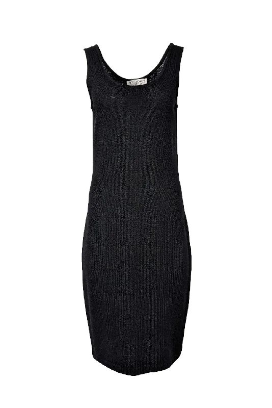 Halter Neck Women Dress to Show Off the Shoulders and Neckline Halter Neck Women Dress to Show Off the Shoulders and Neckline St. John - Dark Navy Knit Sleeveless Midi Dress Sz 10 Halter Neck Women Dress to Show Off the Shoulders and Neckline Halter Neck Women Dress to Show Off the Shoulders and Neckline St. John - Dark Navy Knit Sleeveless Midi Dress Sz 10