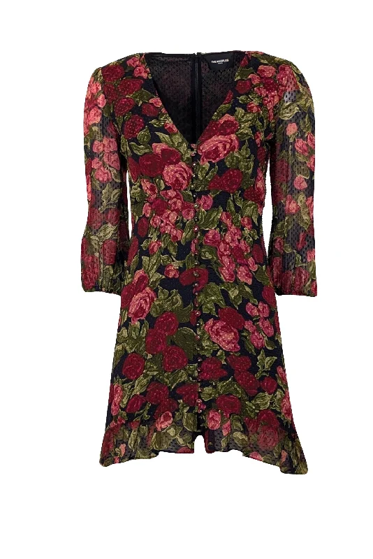 Ball Gown Women Dress with a Full Skirt for a Princess - like Look Ball Gown Women Dress with a Full Skirt for a Princess - like Look The Kooples - Black, Red, & Green Rose Print Swiss Dot Silk Dress Sz S Ball Gown Women Dress with a Full Skirt for a Princess - like Look Ball Gown Women Dress with a Full Skirt for a Princess - like Look The Kooples - Black, Red, & Green Rose Print Swiss Dot Silk Dress Sz S