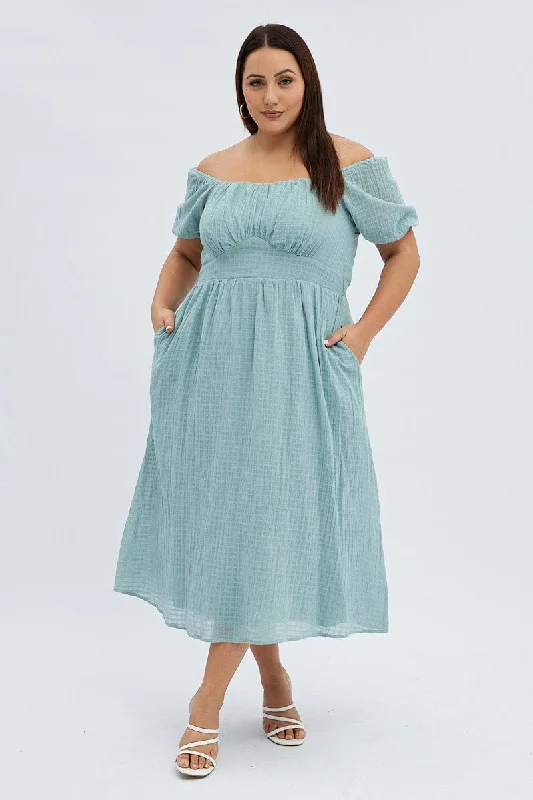 Midi dresses with keyhole backs for a flirty and unexpected detailGreen Midi Dress Check Cotton Puff Sleeve Midi dresses with keyhole backs for a flirty and unexpected detailGreen Midi Dress Check Cotton Puff Sleeve