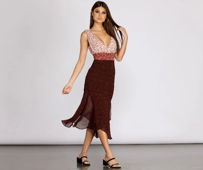 Midi dresses with patchwork patterns for a one - of - a - kind stylePop Of Color Block Ditsy Floral Midi Dress Midi dresses with patchwork patterns for a one - of - a - kind stylePop Of Color Block Ditsy Floral Midi Dress