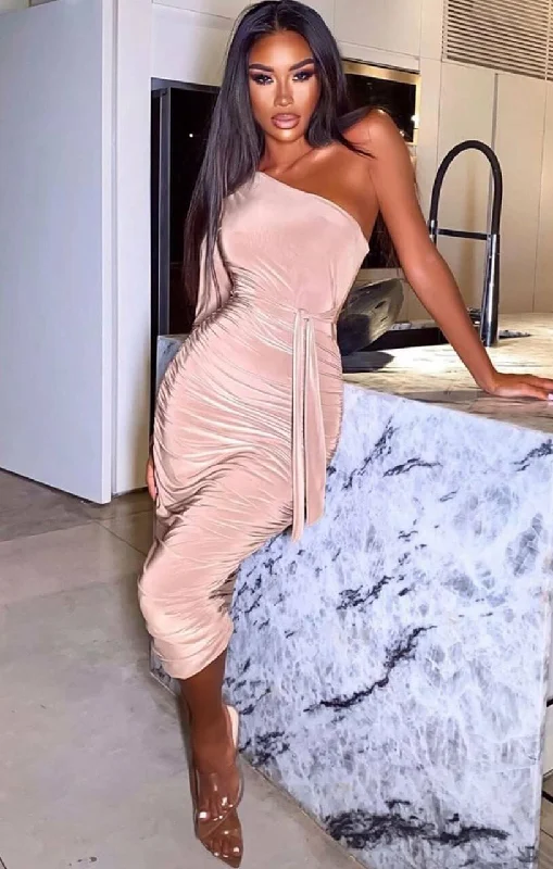 Midi dresses with fringe details for a fun and energetic styleStone One Shoulder Ruched Slinky Midi Dress - Savannah Midi dresses with fringe details for a fun and energetic styleStone One Shoulder Ruched Slinky Midi Dress - Savannah