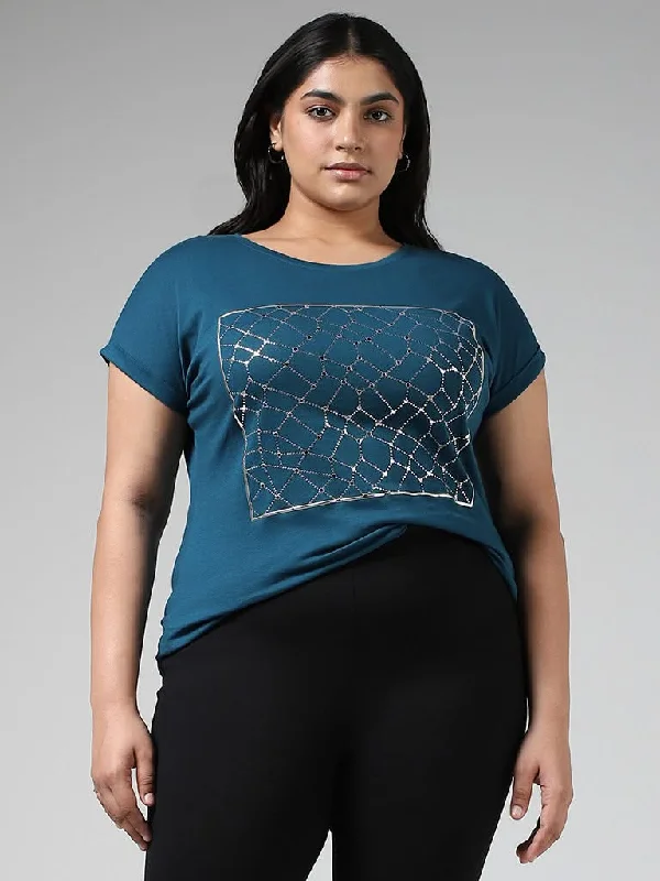 Women's pants for theme park visits Mom jeans for a nostalgic and casual look Gia Stud Embellished Blue Cotton T-Shirt Women's pants for theme park visits Mom jeans for a nostalgic and casual look Gia Stud Embellished Blue Cotton T-Shirt