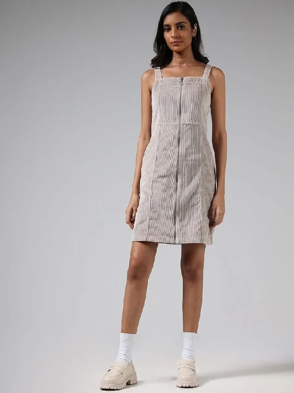 Women's polyester workout pants Button - fly women jeans with a traditional touch Nuon Beige Self-Striped Cotton Zip Dress Women's polyester workout pants Button - fly women jeans with a traditional touch Nuon Beige Self-Striped Cotton Zip Dress