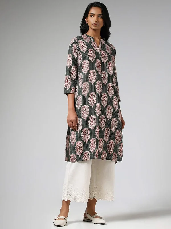 Women's summer - weight linen pants High - waisted women jeans for a flattering silhouette Utsa Dark Green Paisley Printed & Kantha Embroidered Straight Kurta Women's summer - weight linen pants High - waisted women jeans for a flattering silhouette Utsa Dark Green Paisley Printed & Kantha Embroidered Straight Kurta