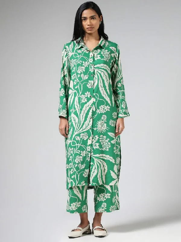 Women's pants with reflective strips Acid - wash women jeans with a retro finish Utsa Green Floral Printed Buttoned Down Kurta Women's pants with reflective strips Acid - wash women jeans with a retro finish Utsa Green Floral Printed Buttoned Down Kurta