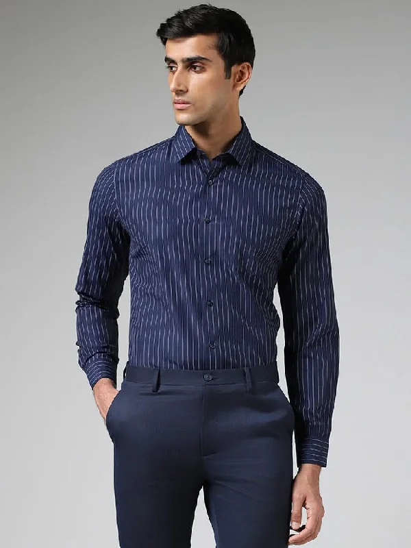 Women's pleated office pants Dark - wash women jeans for a sophisticated and slimming effect WES Formals Navy Pinstripe Slim-Fit Shirt Women's pleated office pants Dark - wash women jeans for a sophisticated and slimming effect WES Formals Navy Pinstripe Slim-Fit Shirt