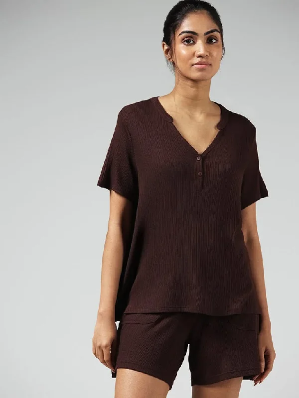 Women's matching top and pants set Mom jeans for a nostalgic and casual look Wunderlove Dark Brown Ribbed Supersoft Top Women's matching top and pants set Mom jeans for a nostalgic and casual look Wunderlove Dark Brown Ribbed Supersoft Top
