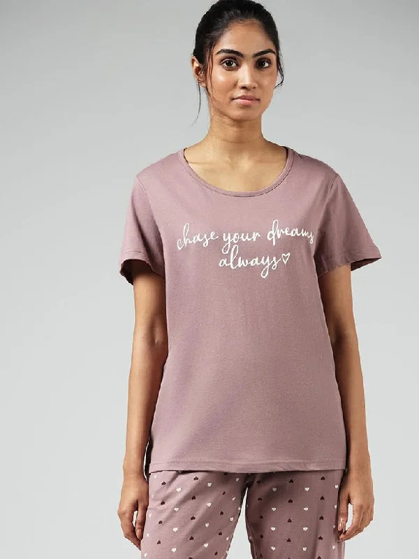 Women's pants with hidden pockets Embellished women jeans with studs or rhinestones for a glamorous touch Wunderlove Light Brown Typographic Printed Cotton T-Shirt Women's pants with hidden pockets Embellished women jeans with studs or rhinestones for a glamorous touch Wunderlove Light Brown Typographic Printed Cotton T-Shirt