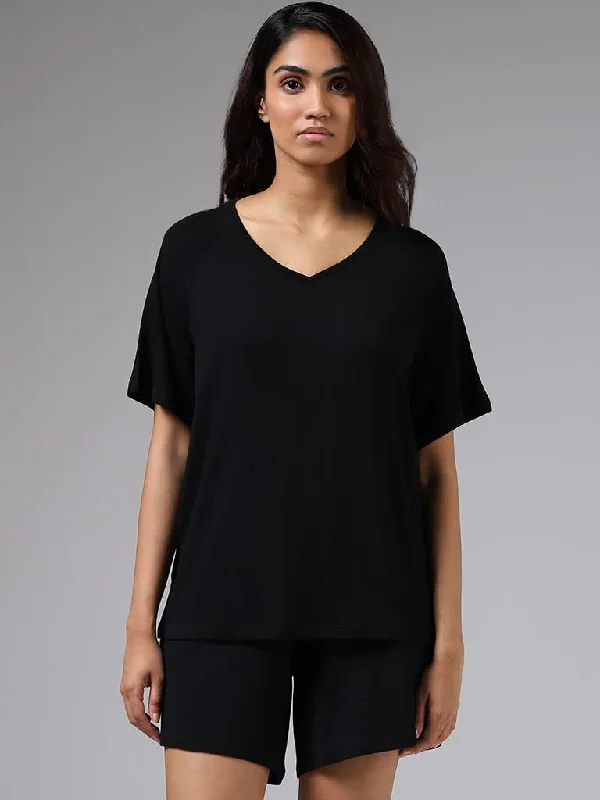 Women's lace - trimmed evening pants Light - wash women jeans for a fresh and summery appearance Wunderlove Solid Black Green Supersoft T-Shirt Women's lace - trimmed evening pants Light - wash women jeans for a fresh and summery appearance Wunderlove Solid Black Green Supersoft T-Shirt