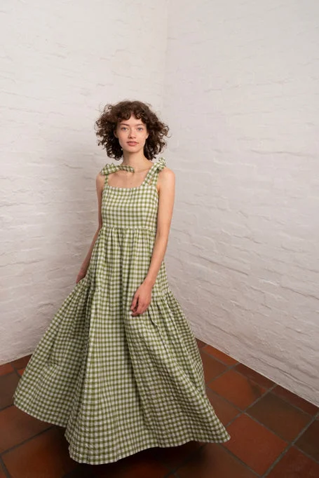 Maxi dresses with a V - neckline for a flattering and elongating shapeCarly Dress | Olive Check Maxi dresses with a V - neckline for a flattering and elongating shapeCarly Dress | Olive Check
