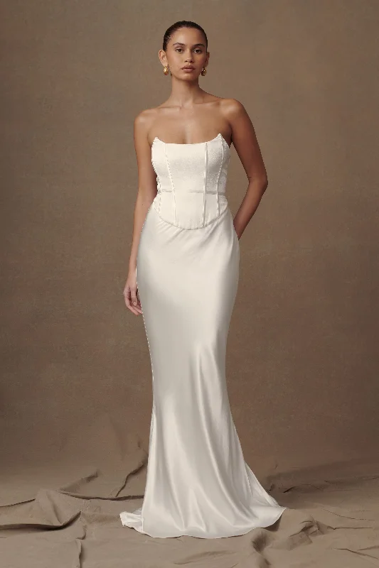 Satin maxi dresses with a high - low hem for a modern twistHarlow Satin Strapless Maxi Dress - Ivory Satin maxi dresses with a high - low hem for a modern twistHarlow Satin Strapless Maxi Dress - Ivory