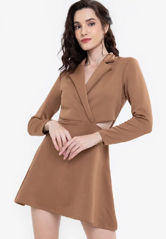 Mini dresses with pocket details for added functionalityMulberry Street